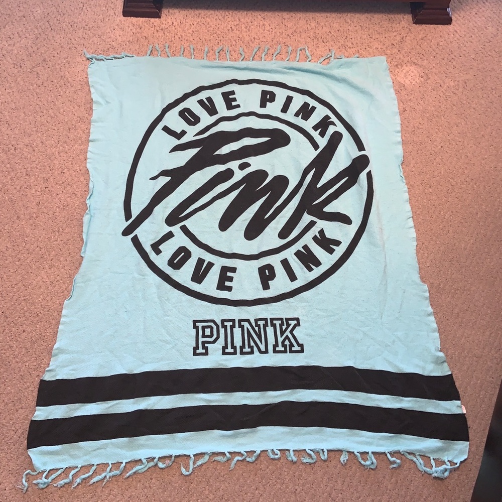 VS Pink Blanket